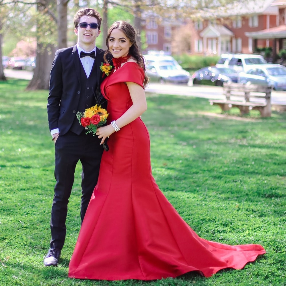 Red Tarik-Ediz prom dress
